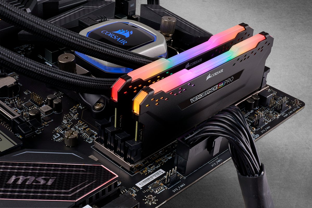 Модуль памяти Corsair DDR4 32GB 2x16GB 3200MHz Vengeance RGB
