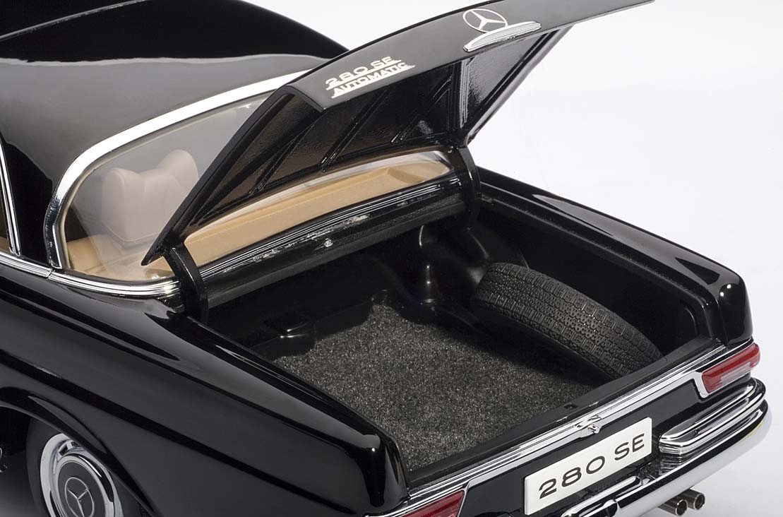 Автомодель Autoart Mercedes-Benz 280 SE Coupe 1:18 (76286) купить